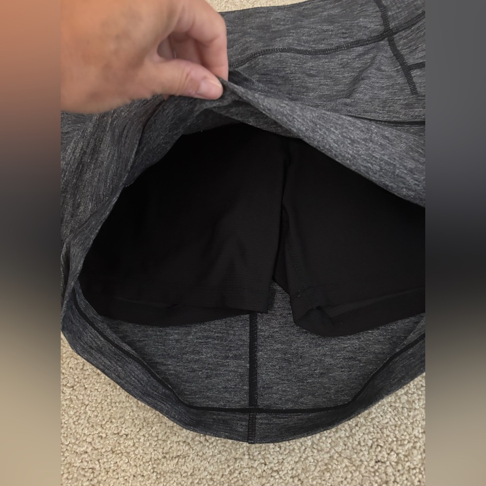 Women’s Athleta Excursion Skort Small Charcoal Gr… - image 3